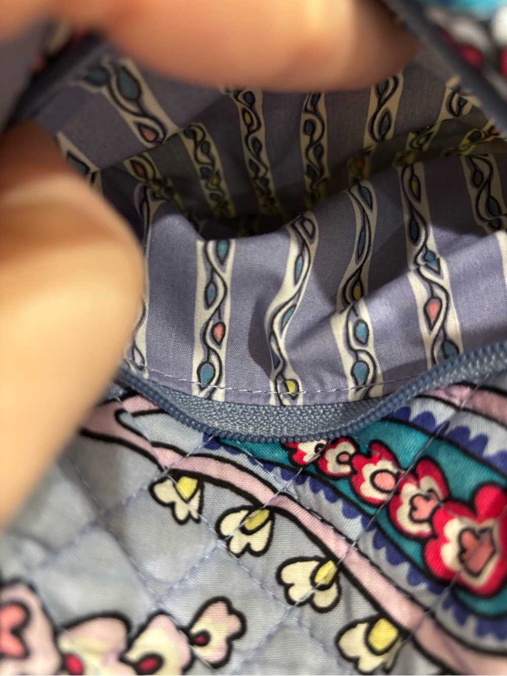 Vera Bradley Hipster Bag in the Makani Paisley Pattern - Picture 6 of 8